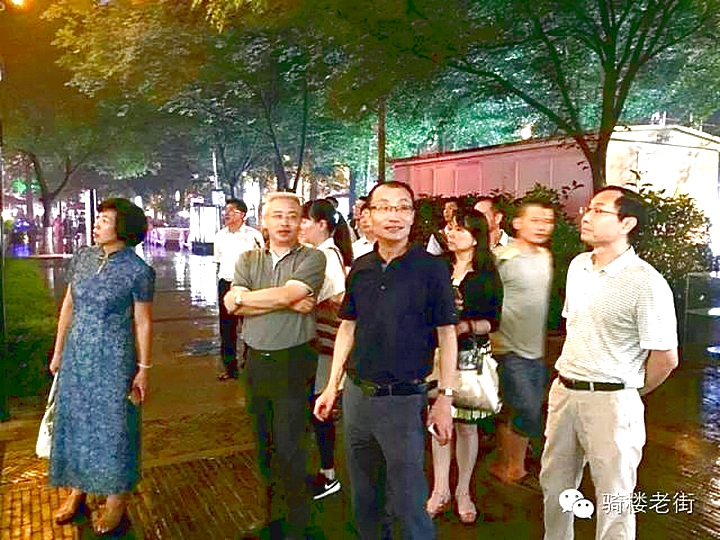 海口市委常委、市政府常务副市长袁光平带队考察南京历史文化街区